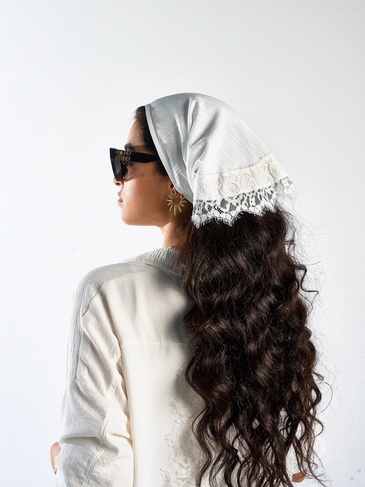 The Lace Écharpe - White