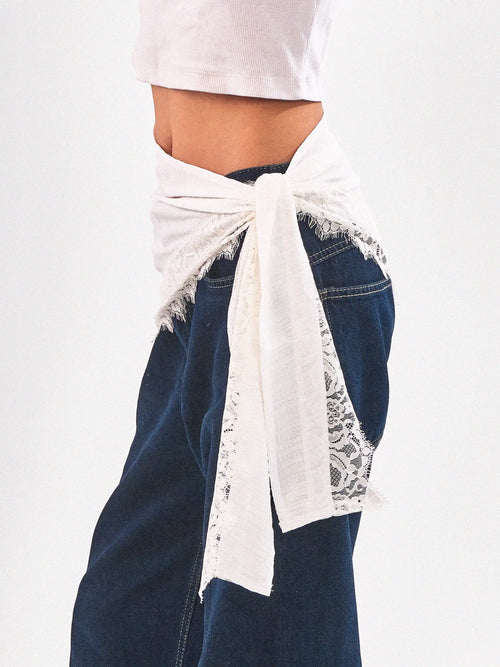 The Lace Écharpe - White