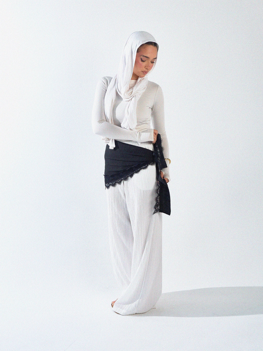 The Lace Écharpe - Black